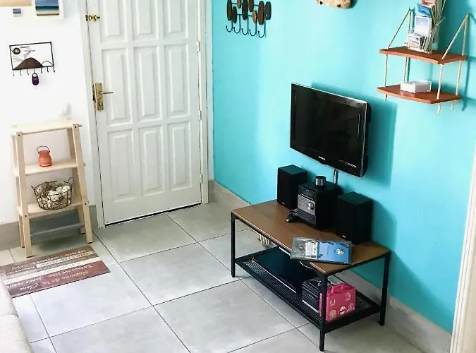 Apartman Lagos Renovated New Kitchen &