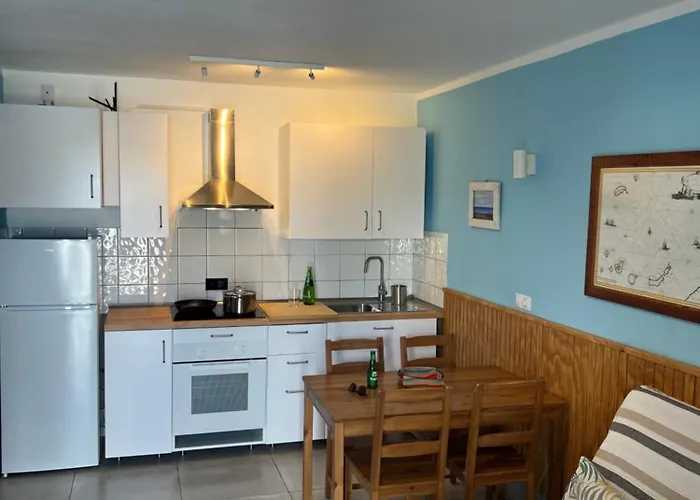 Apartman Lagos Renovated New Kitchen & *