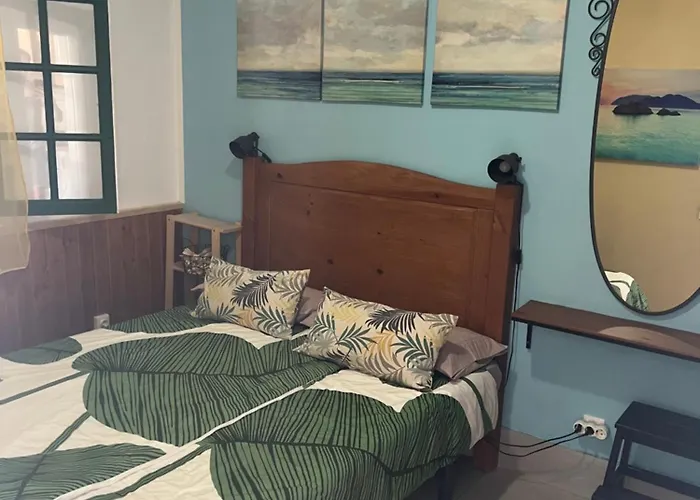 Lagos Renovated New Kitchen & Cotillo