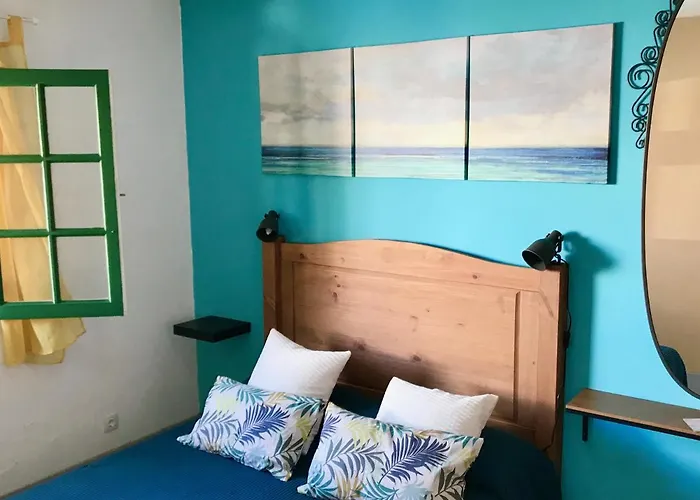 Lagos Renovated New Kitchen & Cotillo