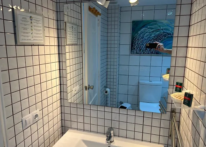 Lagos Renovated New Kitchen & דירה