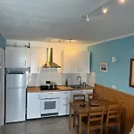 Lagos Renovated New Kitchen & Апартаменты